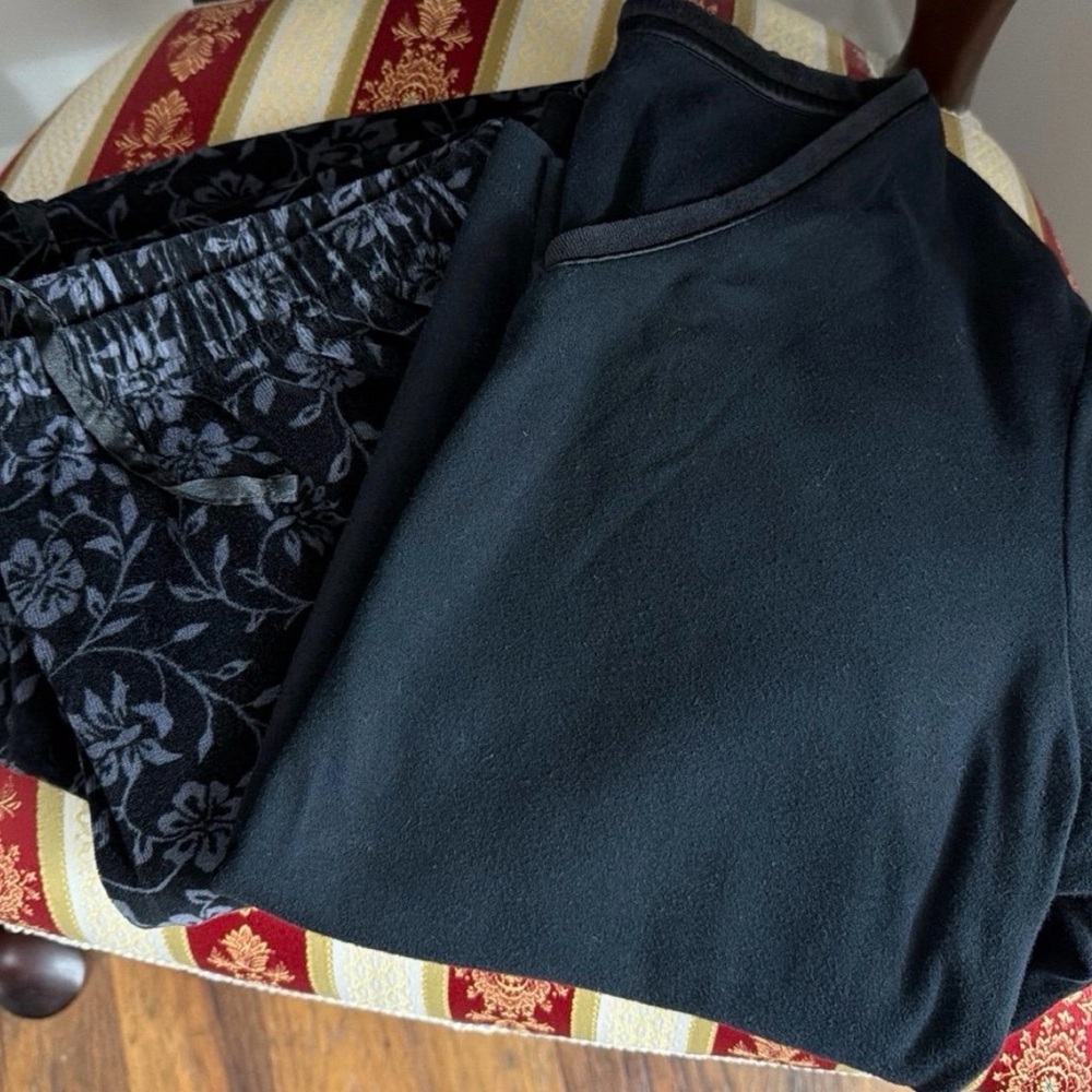 Oscar de La Renta Pajama Set (L)